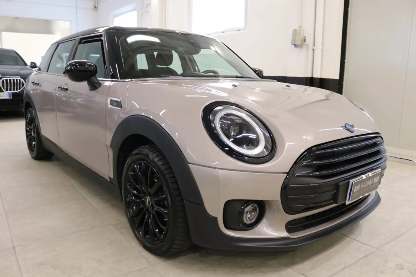 MINI Cooper D Clubman Essential Nero - 1