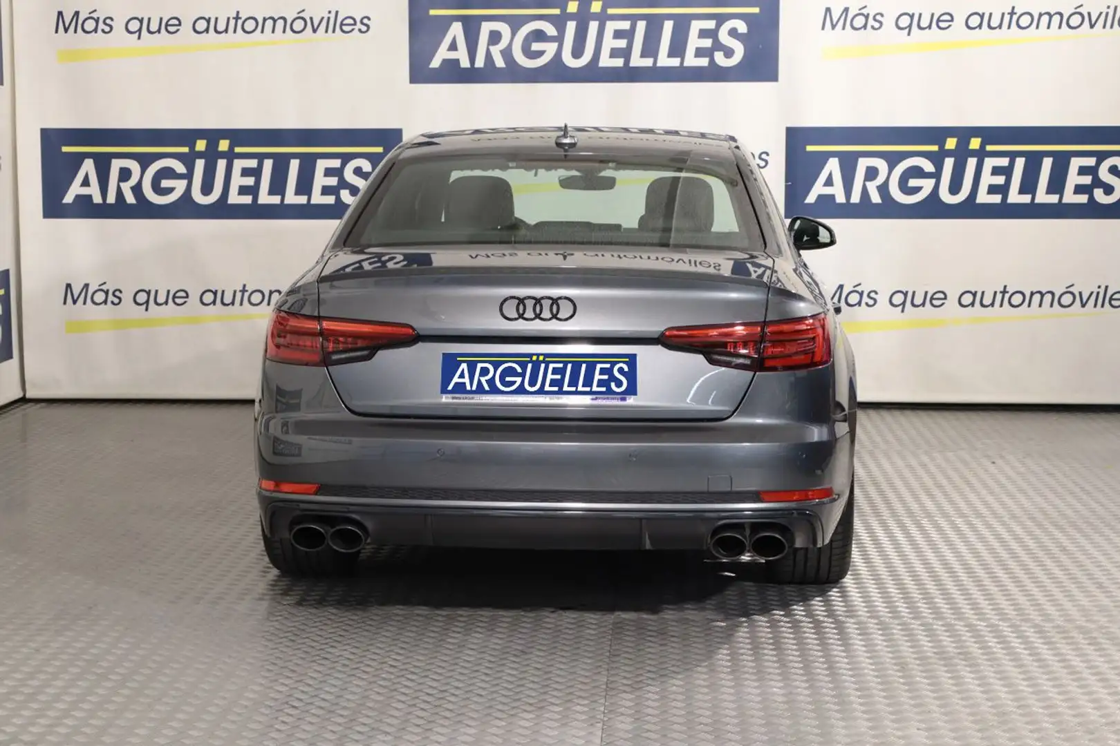Audi S4 3.0 V6 TFSI Quattro 355cv Šedá - 2