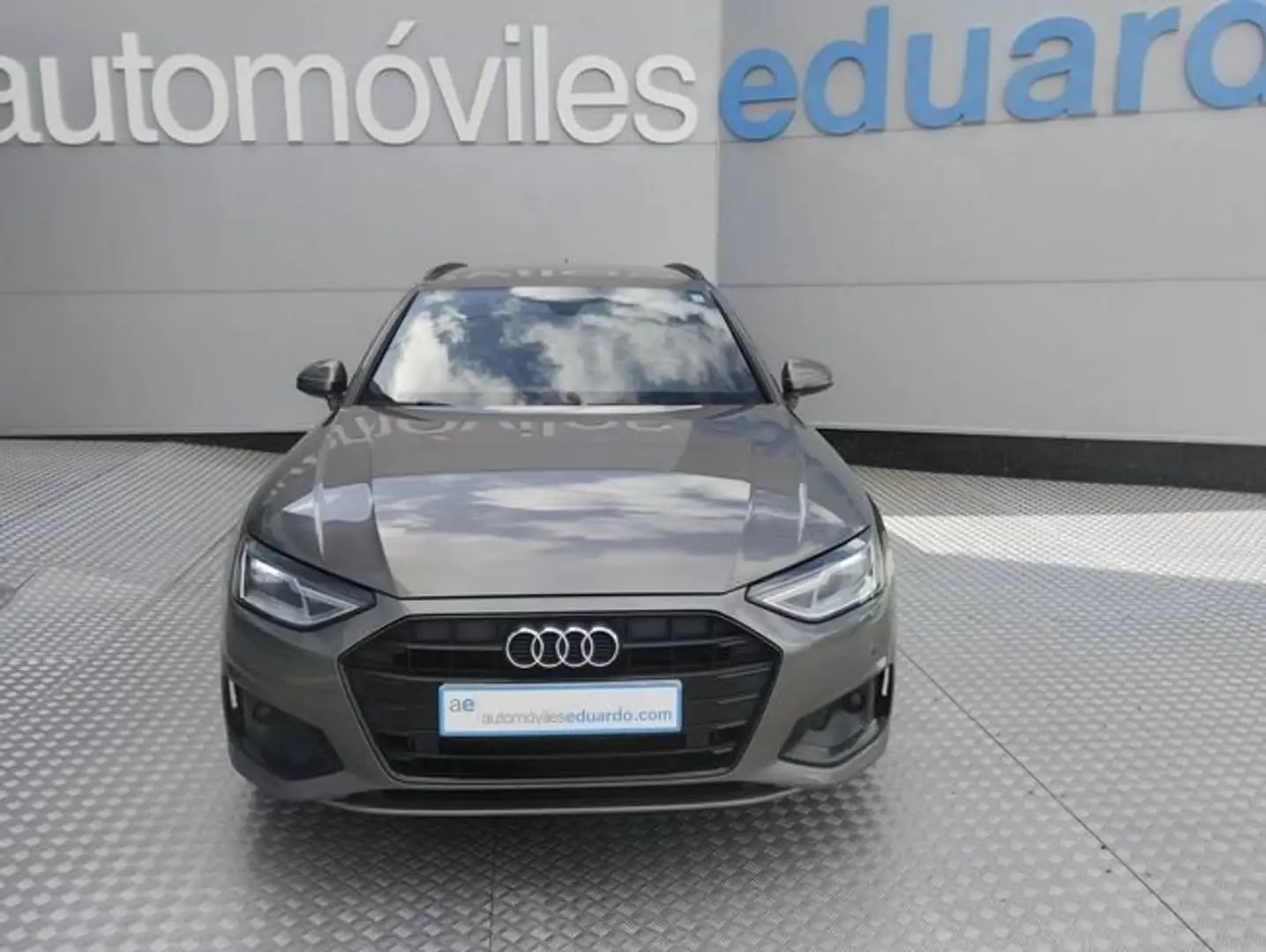 Audi A4 Avant 40 g-tron Advanced S tronic Gris - 2