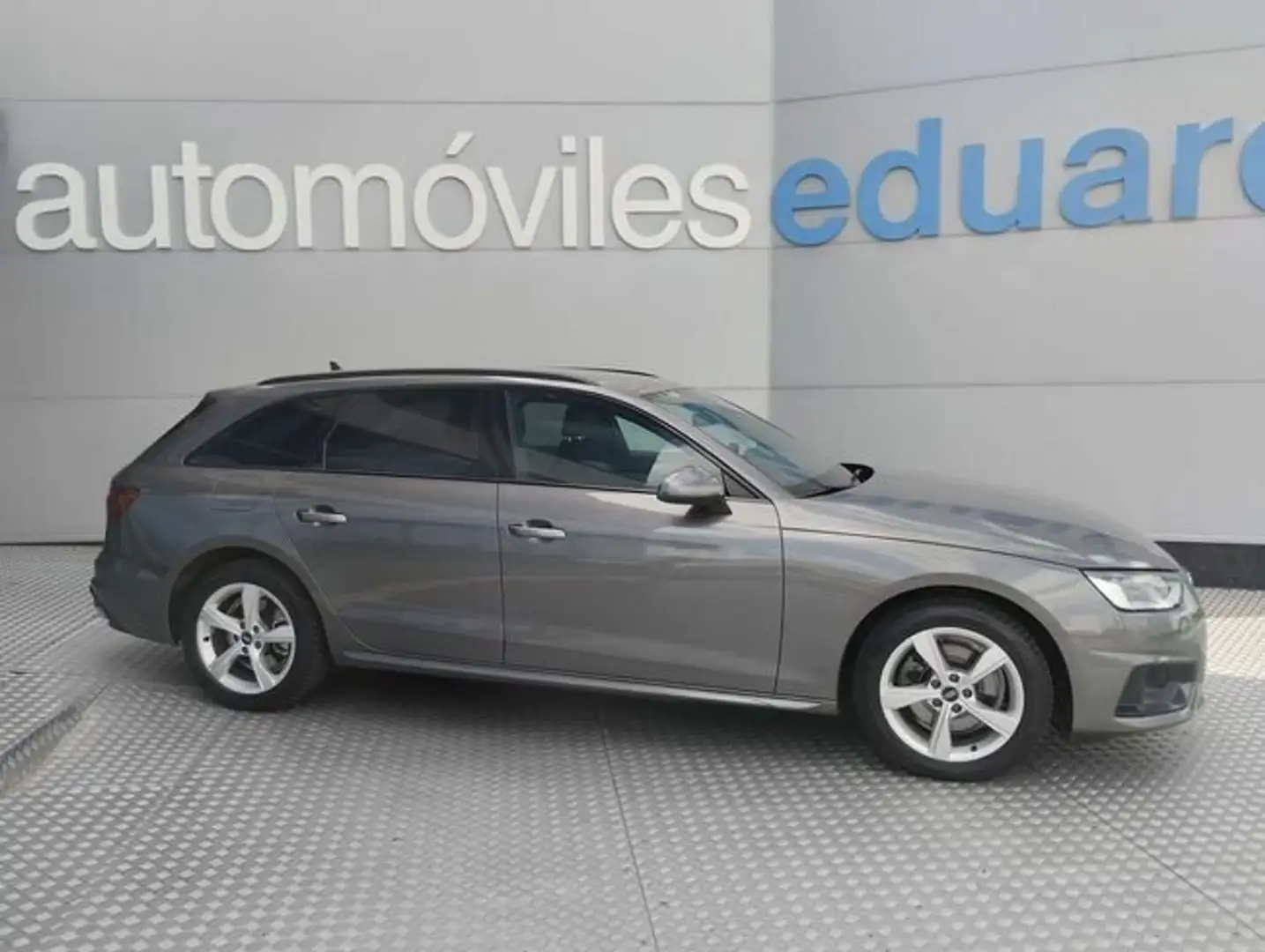Audi A4 Avant 40 g-tron Advanced S tronic Gris - 1
