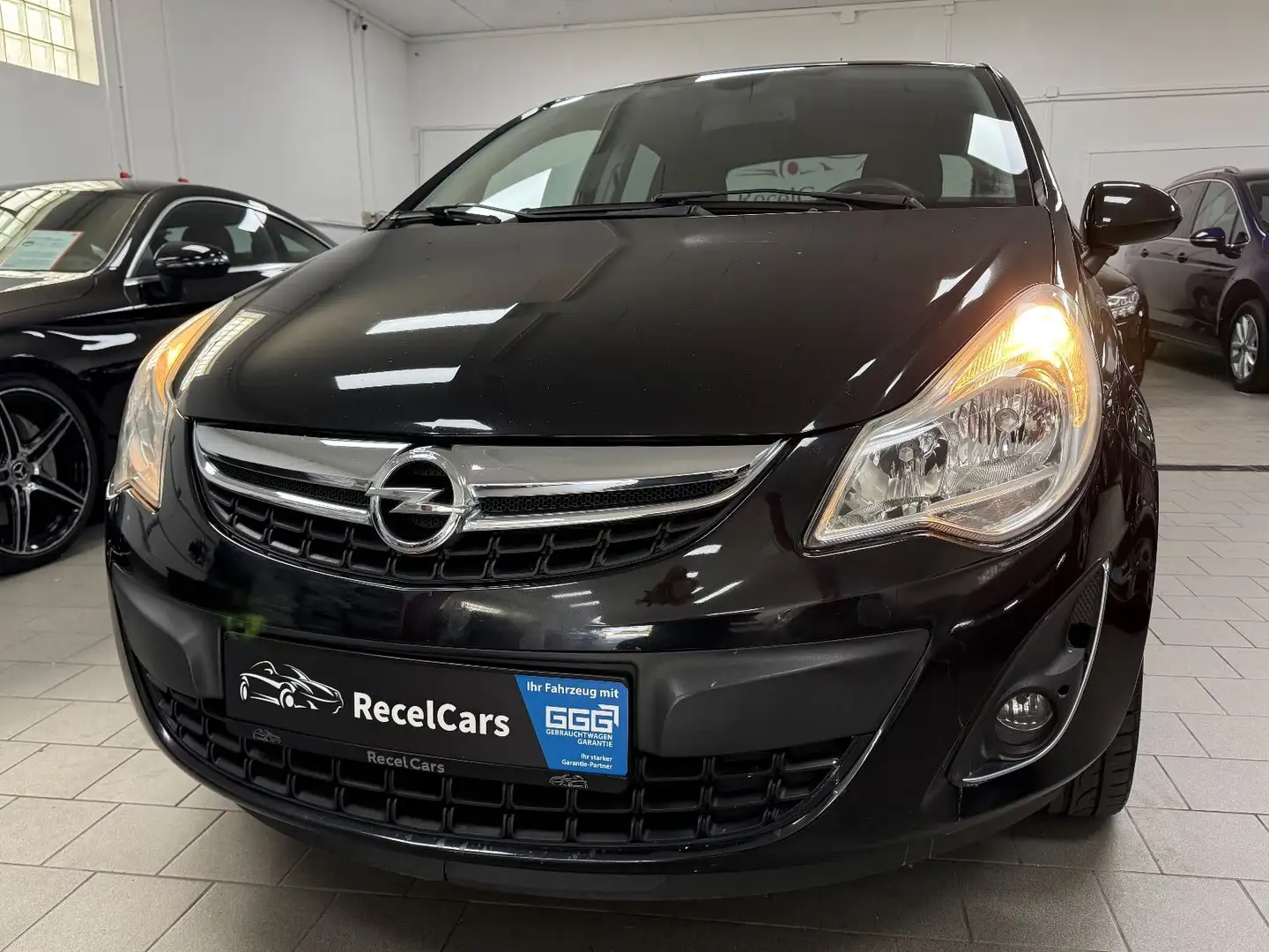 Opel Corsa D Color Edition 1.2*KLIMA*17 ZOLL*TÜV NEU* Noir - 1