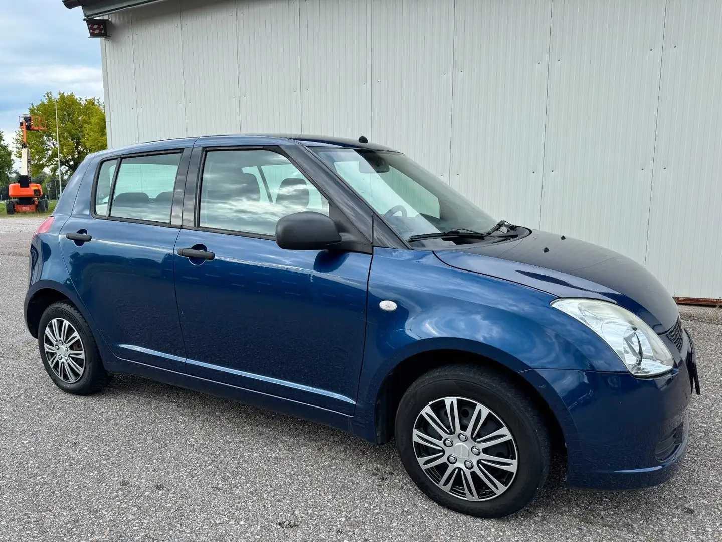 Suzuki Swift Lim. Club *1.HAND*KLIMA*5-TÜRER* Blau - 2