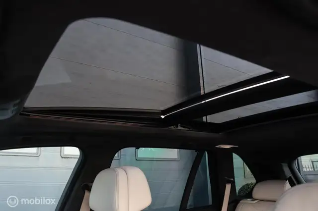BMW X5 view 11