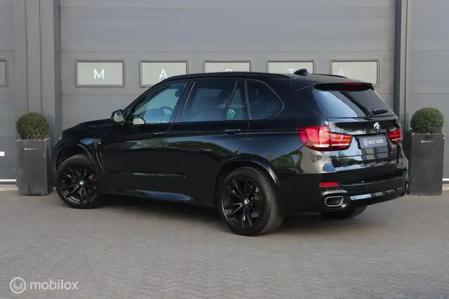 BMW X5 view 13