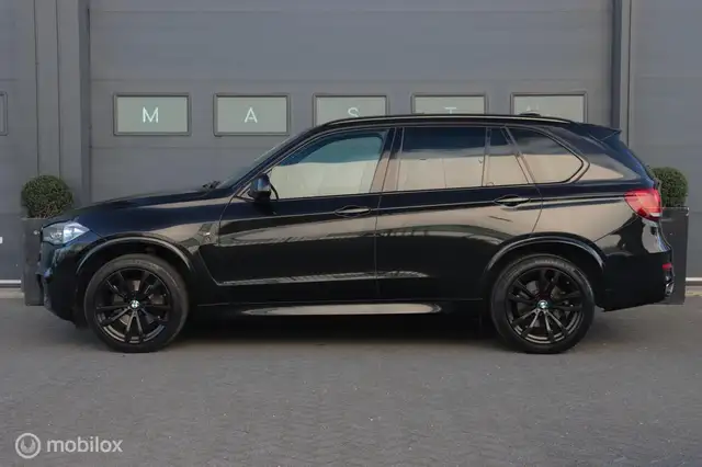 BMW X5 view 14