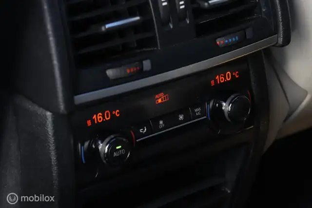 BMW X5 view 8