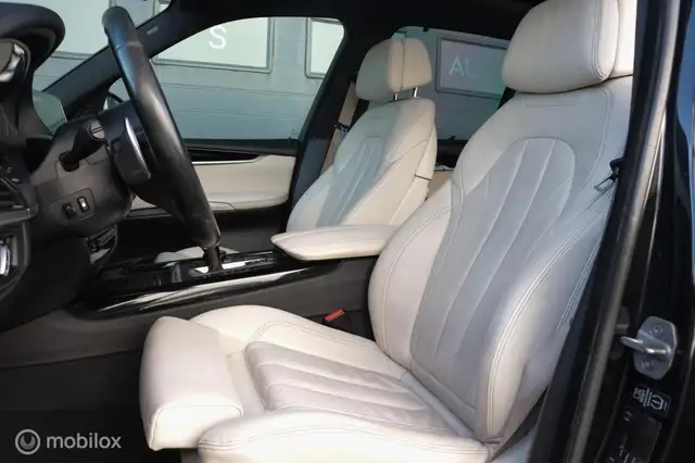 BMW X5 view 6