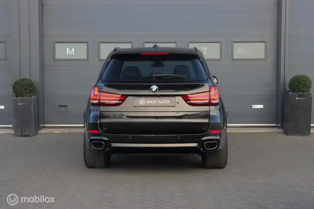BMW X5 view 10