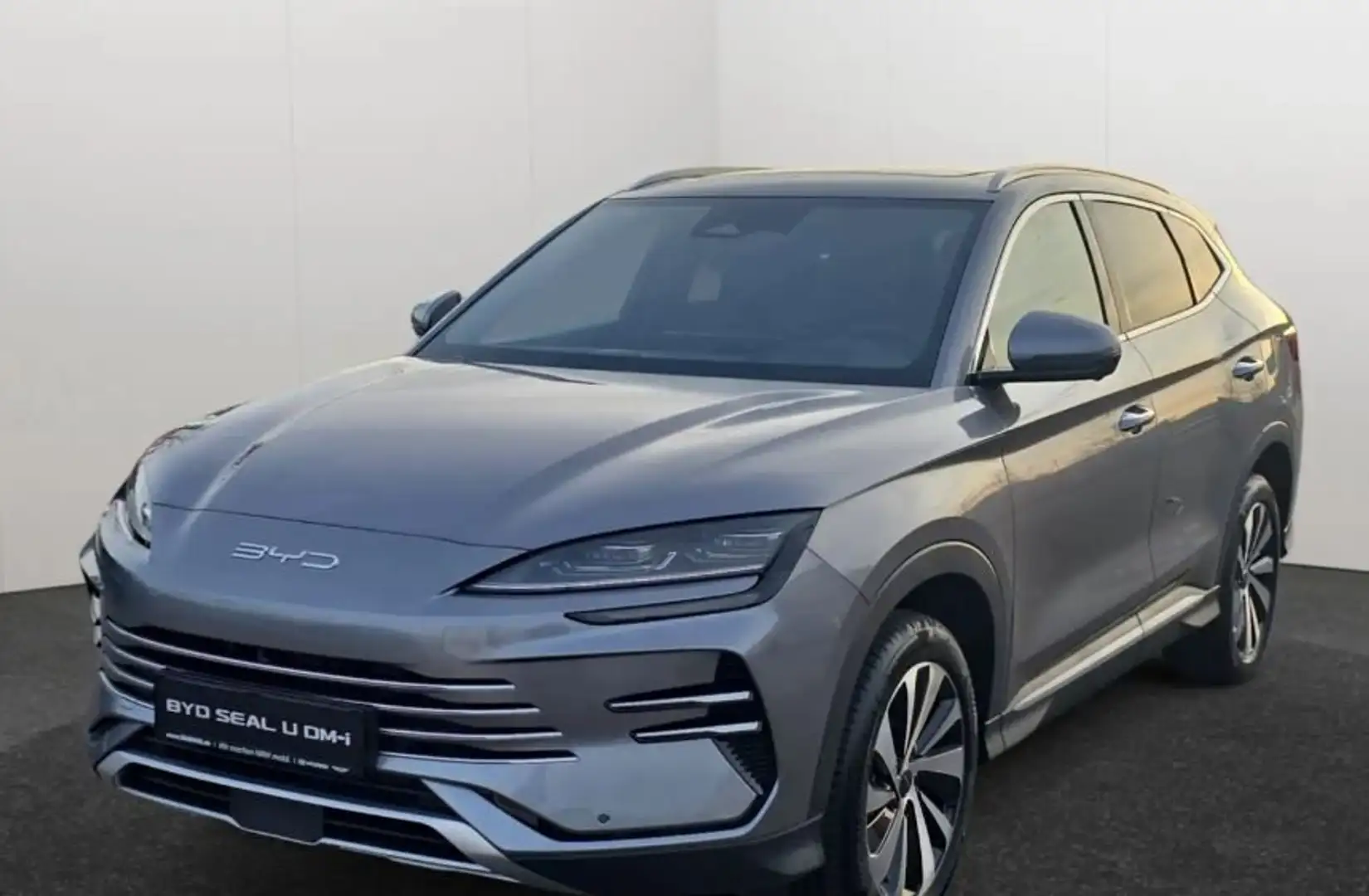 BYD Seal U DM-i PHEV Design AWD 18,3 kWh diverse Farben Schwarz - 2