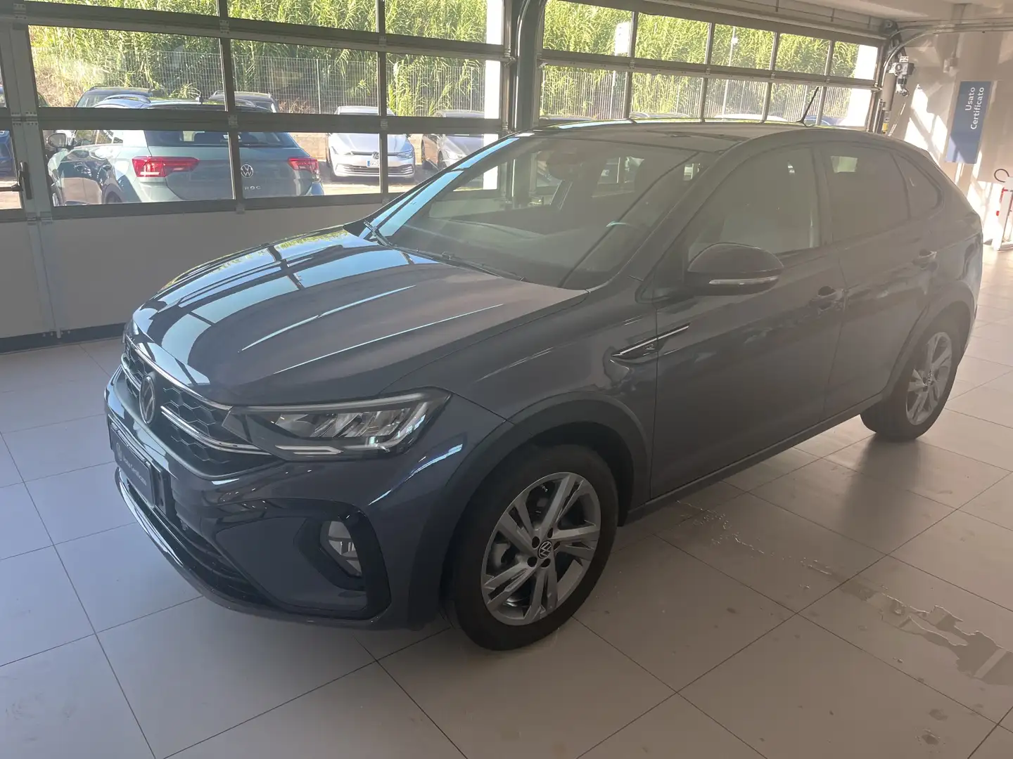 Volkswagen Taigo 1.5 TSI R-Line Gris - 1