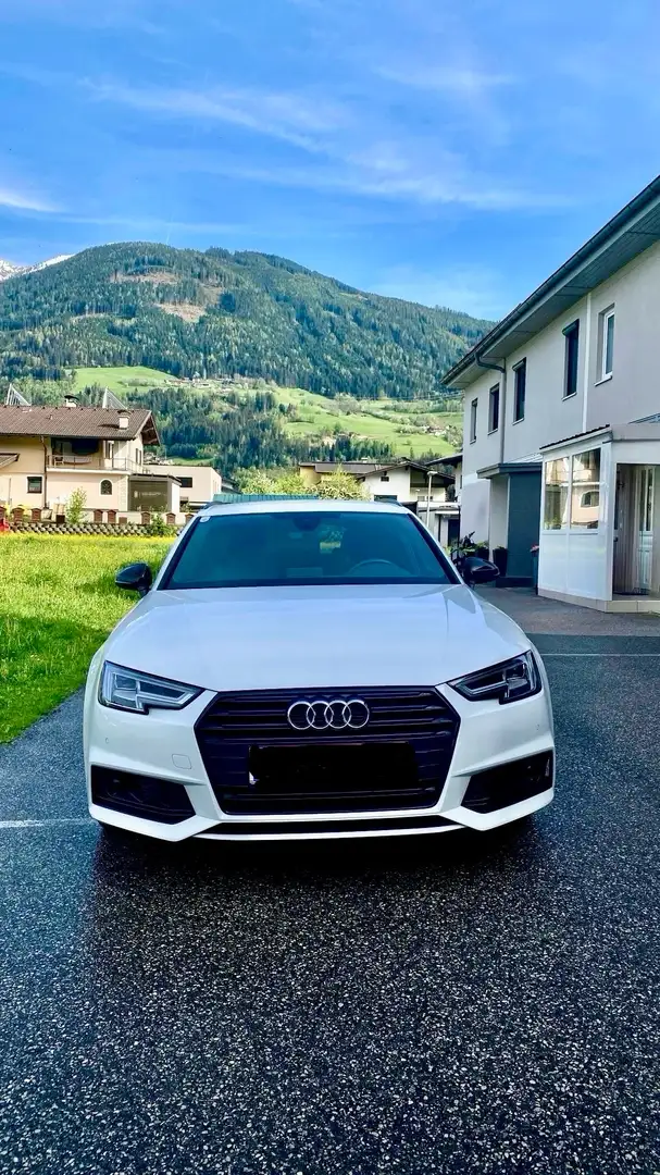 Audi A4 Avant 2.0 TDI S Line - 2