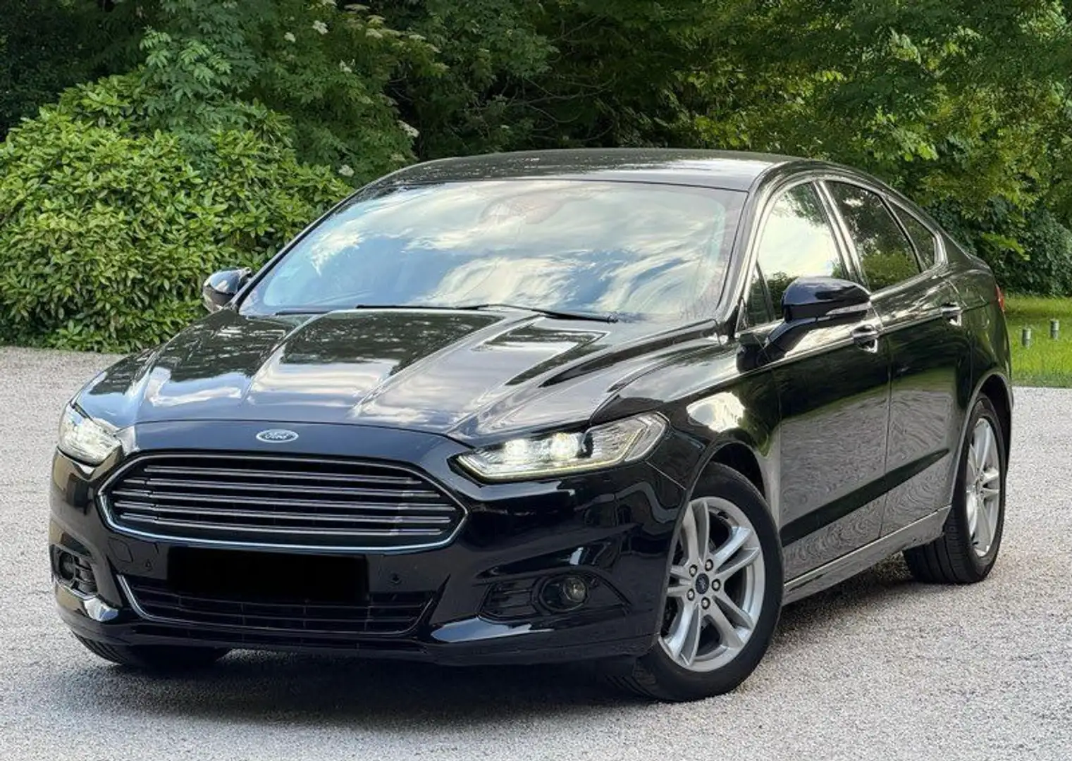 Ford Mondeo 2.0 TDCI 150CV Boîte Automatique Année 06-2017 320.000KLM à 5990 euro Schwarz - 1