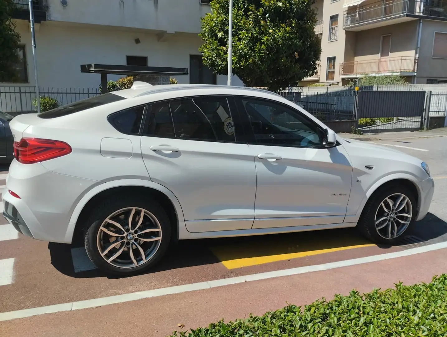 BMW X4 X4 F26 xdrive20d Msport auto Bianco - 2