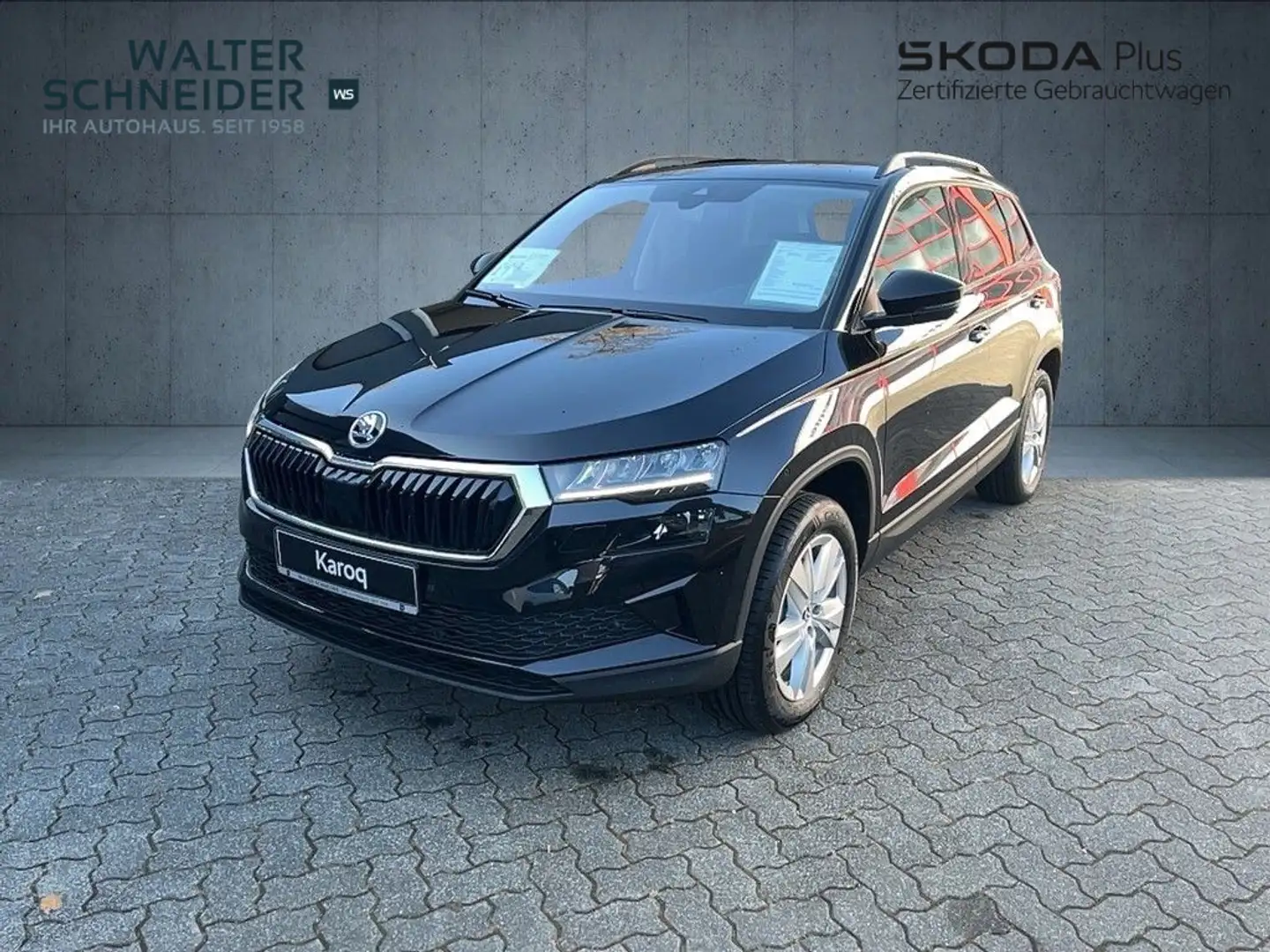 Skoda Karoq KAROQ 2,0l TDI 150PS 4x4 DSG Selection ACC AHK L Schwarz - 2