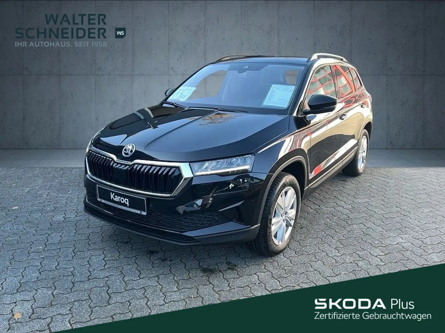 Skoda Karoq KAROQ 2,0l TDI 150PS 4x4 DSG Selection ACC AHK L Schwarz - 1