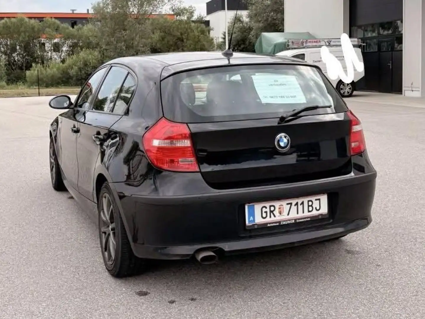 BMW 116 116d Advantage Schwarz - 2