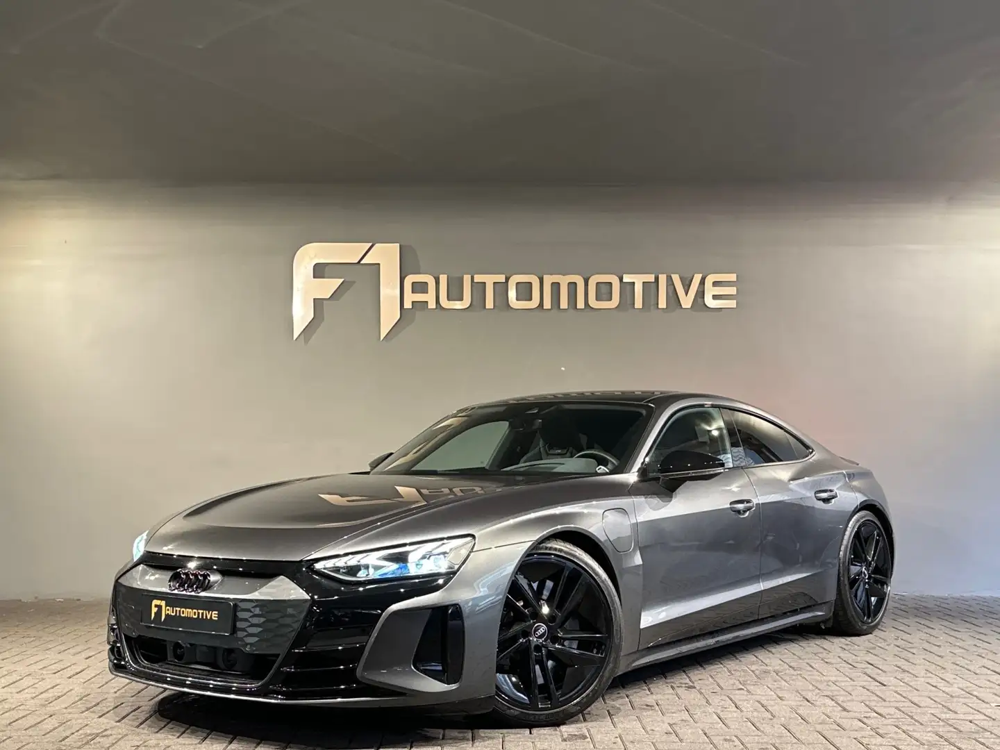Audi RS e-tron GT 93 kWh Pano|HuD|B&O|Keyless|Luchtvering Grijs - 1