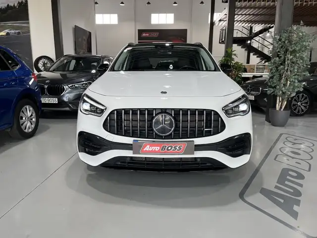 Mercedes-Benz Unknown Model view 3