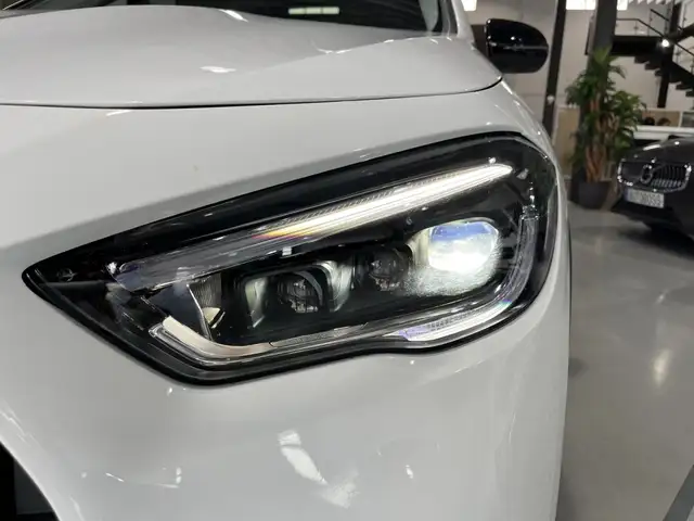 Mercedes-Benz Unknown Model view 12
