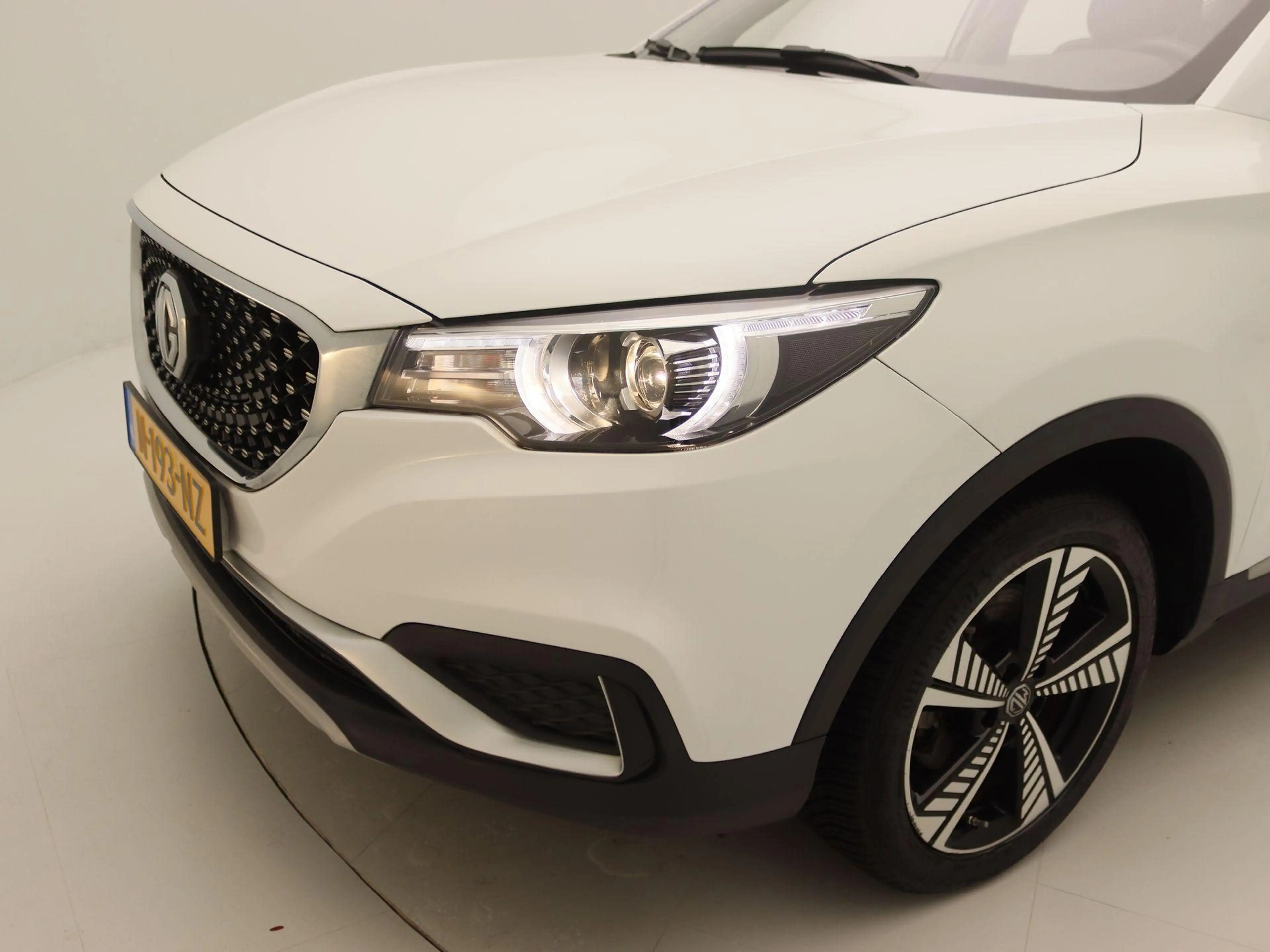 MG ZS EV Luxury 45 kWh | Apple Carplay/Android Auto | Pa — photo 15