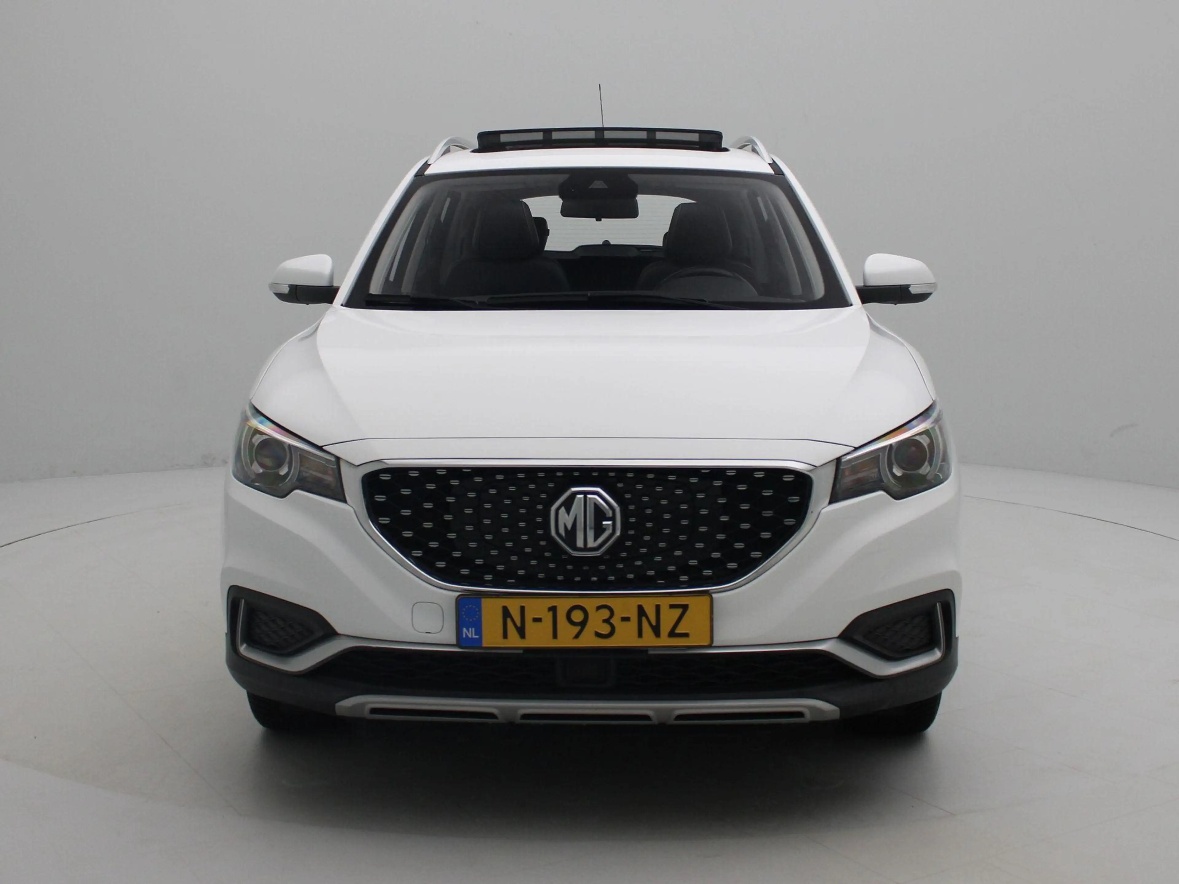 MG ZS EV Luxury 45 kWh | Apple Carplay/Android Auto | Pa — photo 3