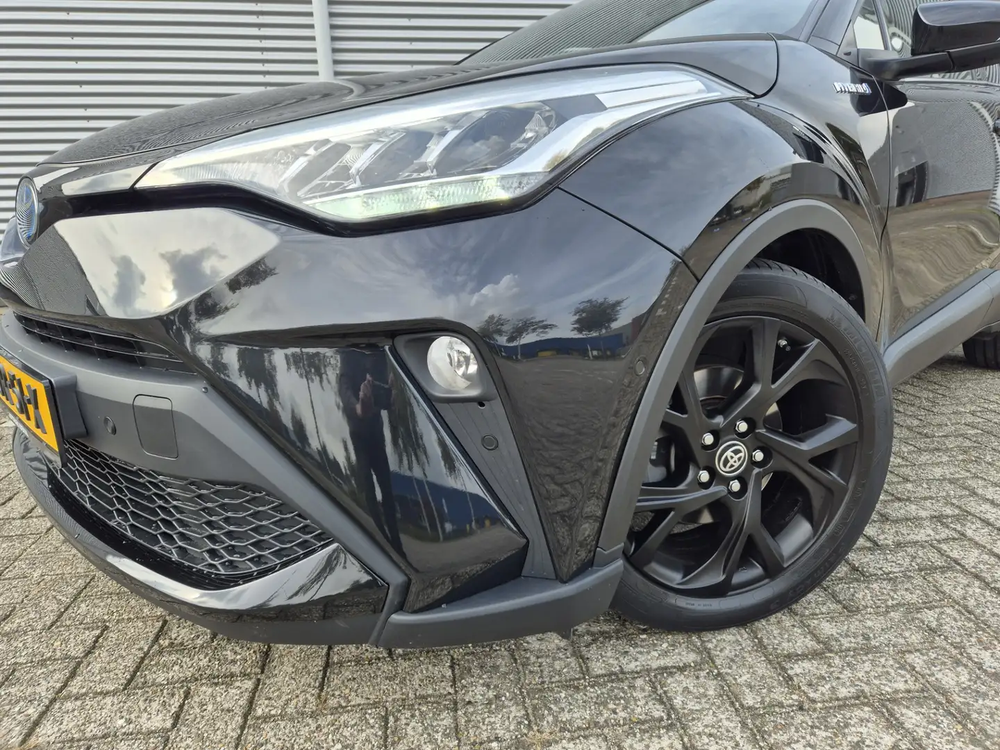 Toyota C-HR 2.0 Hybrid 184PK First Edition ,trekhaak,stoelverw Zwart - 2