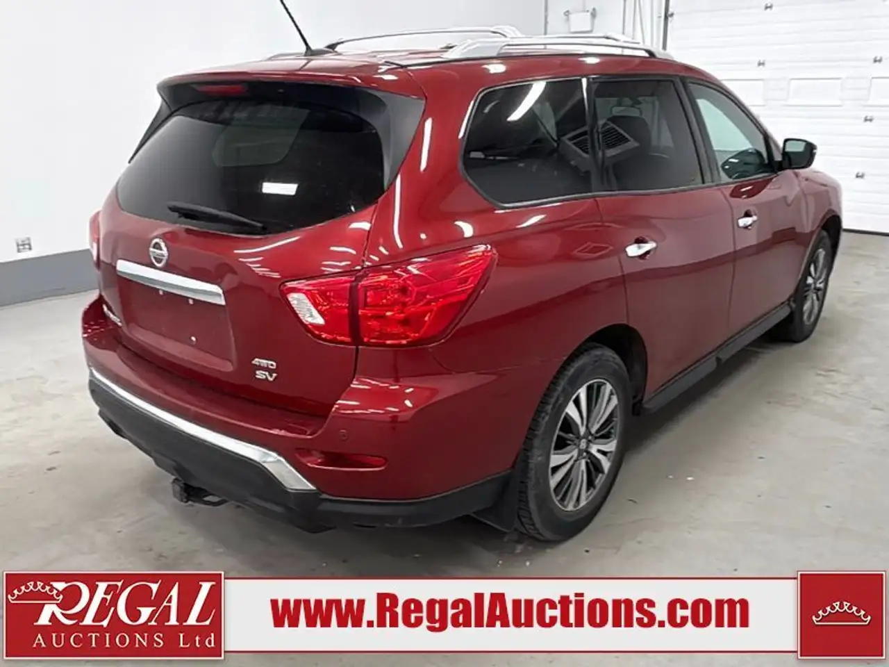 Nissan Pathfinder снимка Nissan Pathfinder