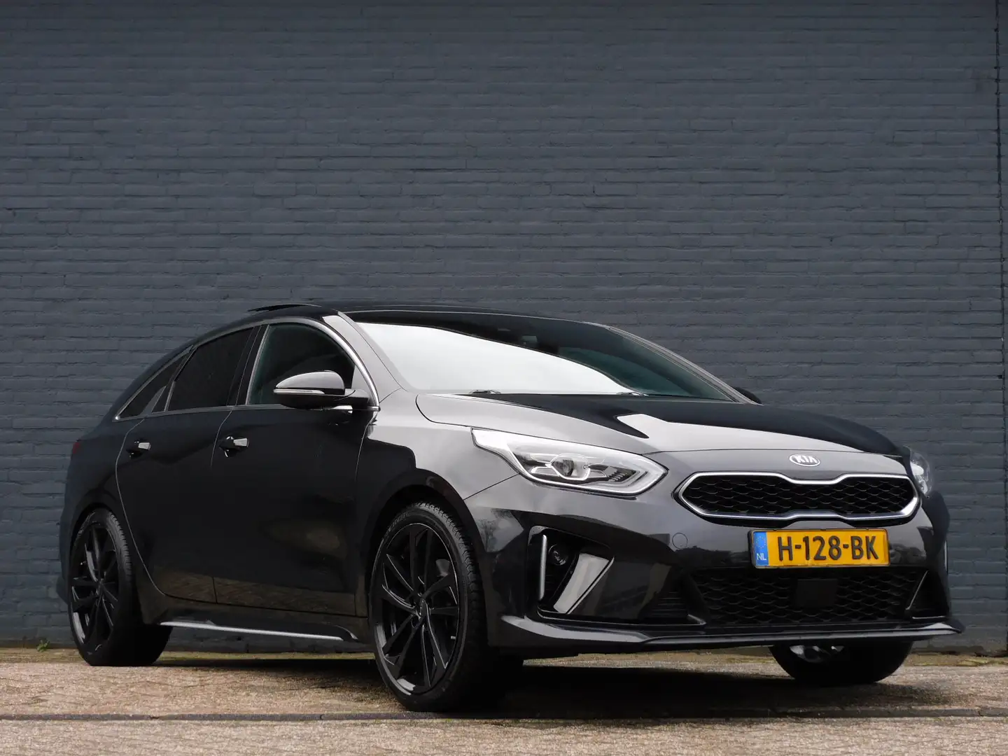 Kia ProCeed / pro_cee'd 1.4 T-GDI GT-Line TOPSTAAT! 2e EIGENAAR! CARPLAY/A Schwarz - 2
