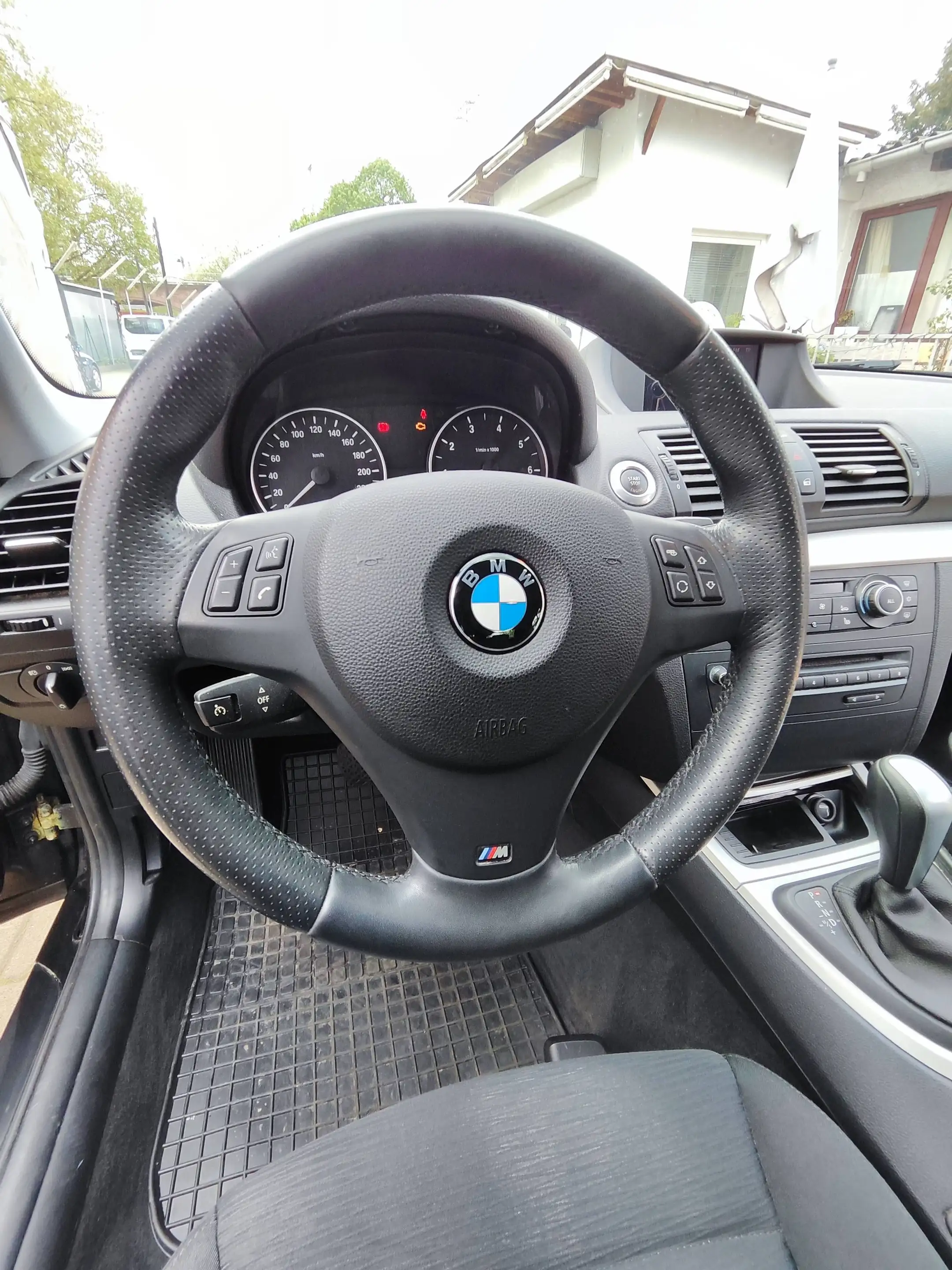 BMW 118 118 i Automatik — photo 9