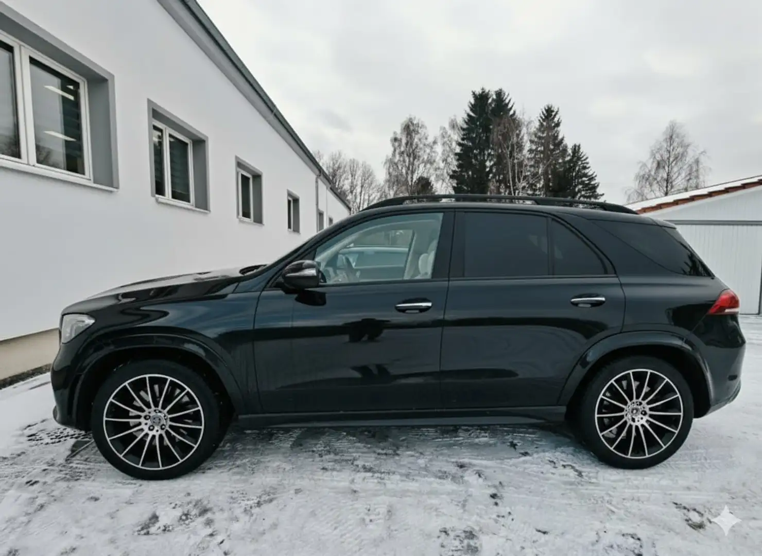 Mercedes-Benz GLE 400 Angebot 24.01.26 4Matic 9G-TRONIC AMG Line Schwarz - 2