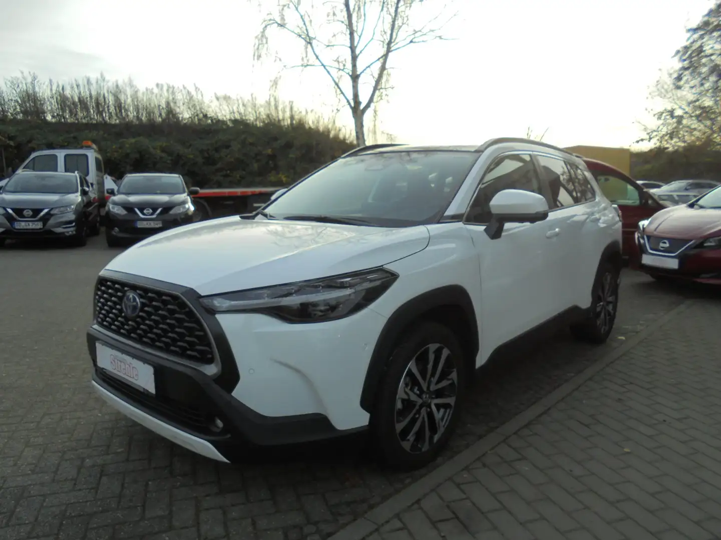 Toyota Corolla Cross Lounge Hybrid 2.0 VVT-i 4x4 JBL ECVT Pano 360° Blanc - 2