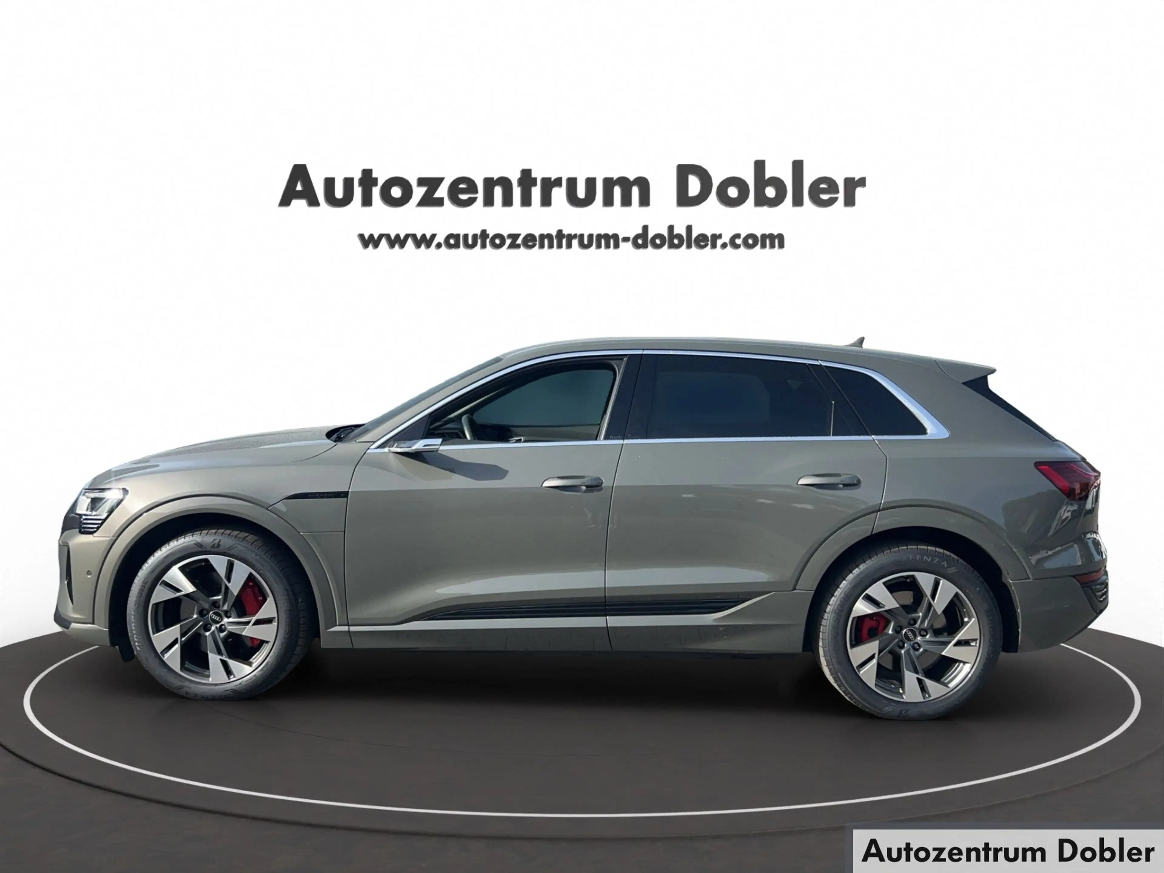 Audi Q8 e-tron 55 quattro Tour + Stadt Paket Matrix LED — photo 5