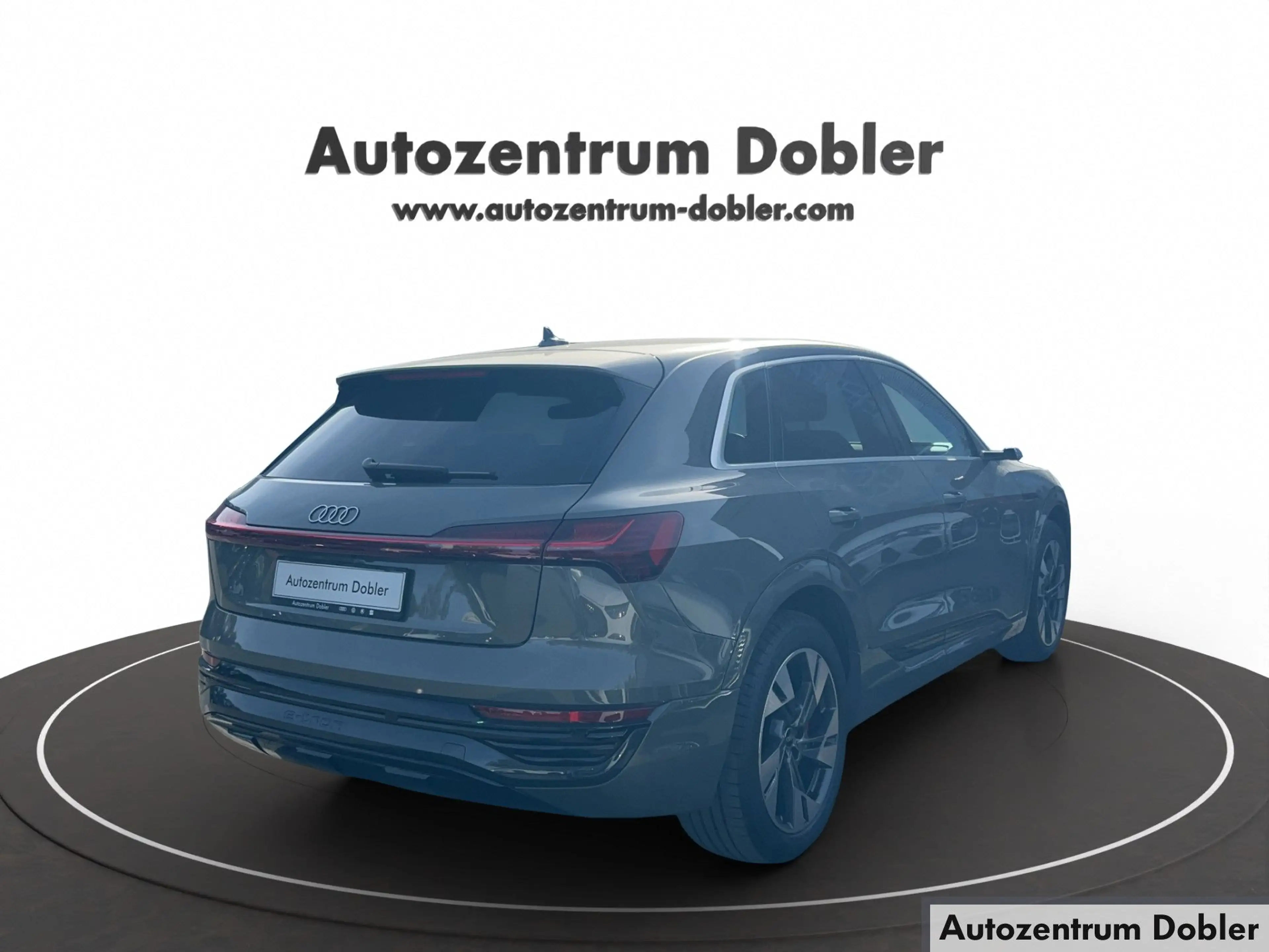 Audi Q8 e-tron 55 quattro Tour + Stadt Paket Matrix LED — photo 9