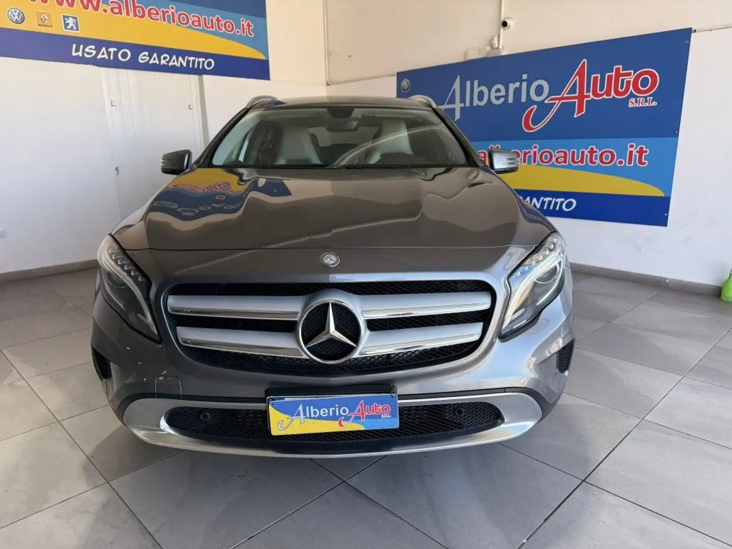 Mercedes-Benz GLA 200 CDI Automatic Executive Grigio - 2