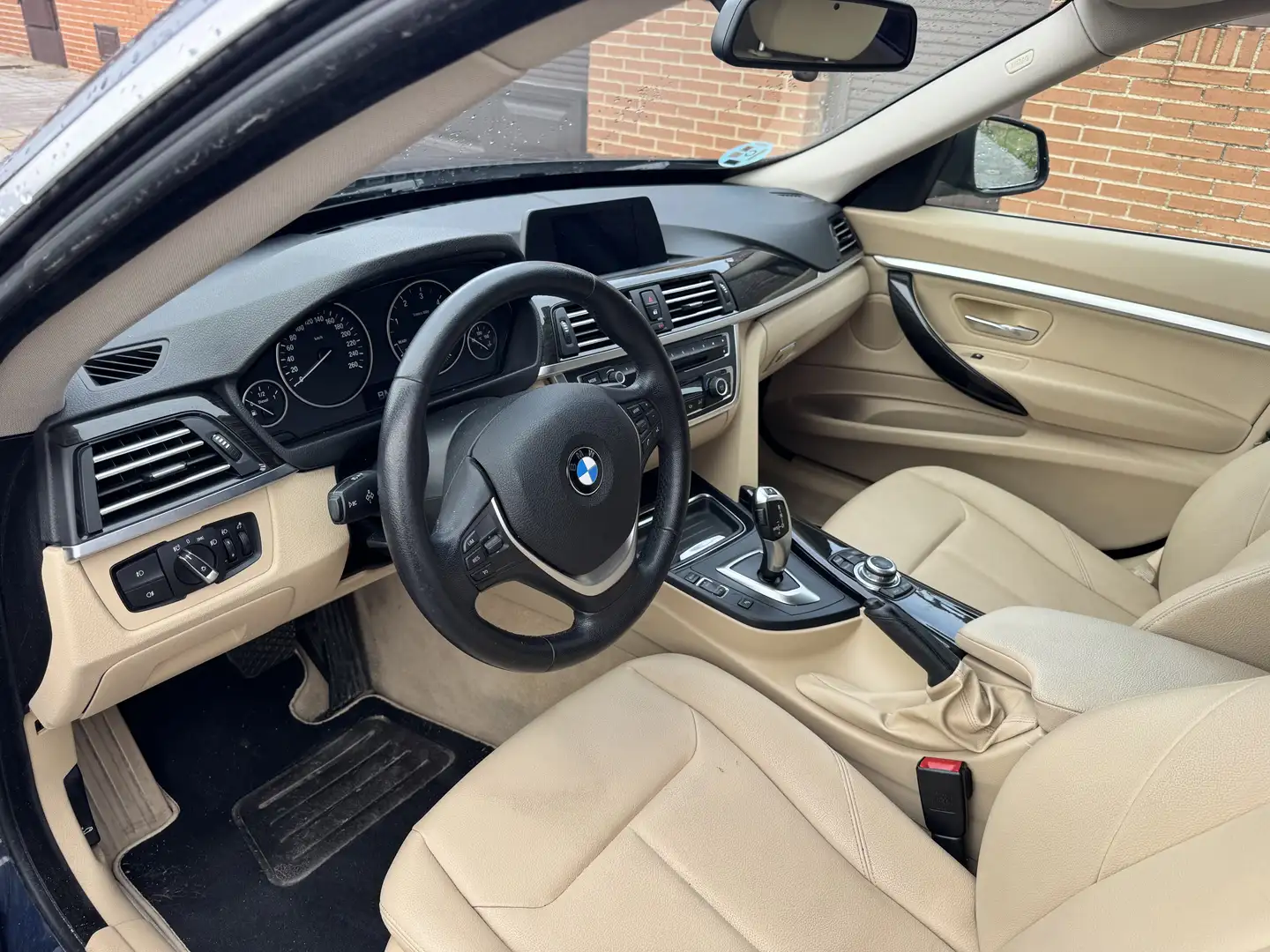 BMW 318 318dA Touring Luxury (0.0) Luxury - 2