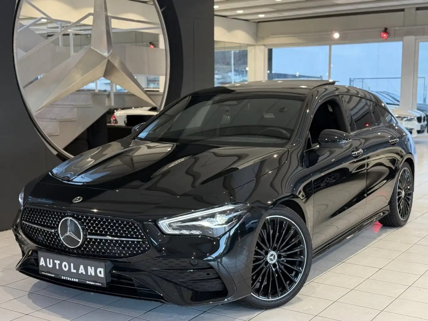 Mercedes-Benz CLA 200 d SB AMG LINE, Panorama,Burmester Schwarz - 1