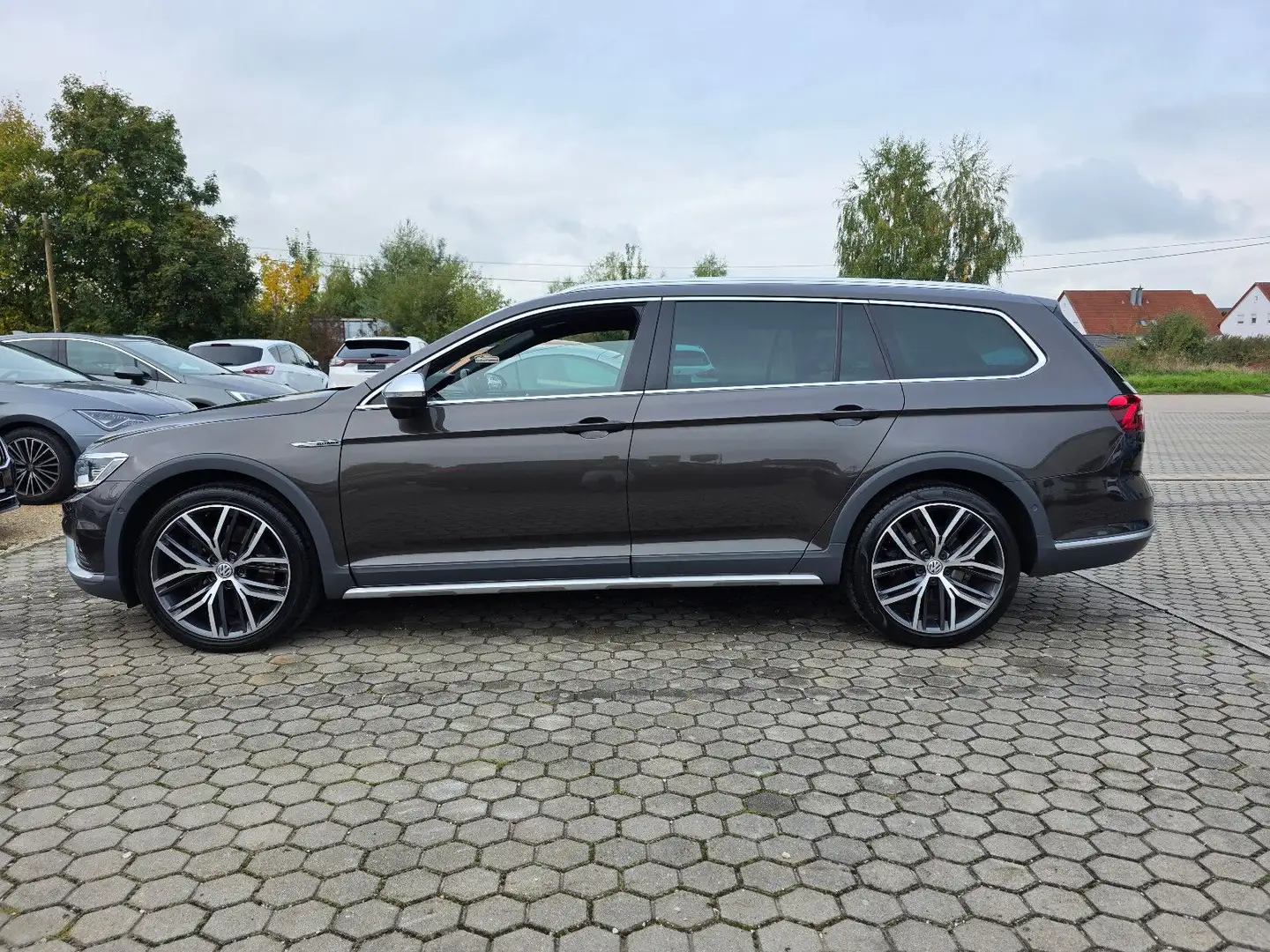 Volkswagen Passat Variant Alltrack BMT/Start-Stopp 4Motion Schwarz - 2