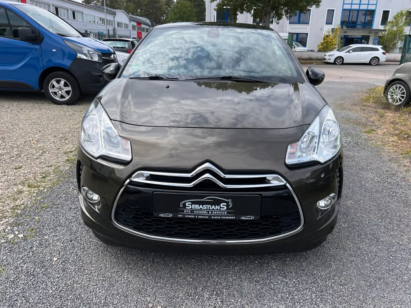 Citroen DS3 e-HDi Klimaauto. PDC 17 Zoll Tempomat Braun - 2
