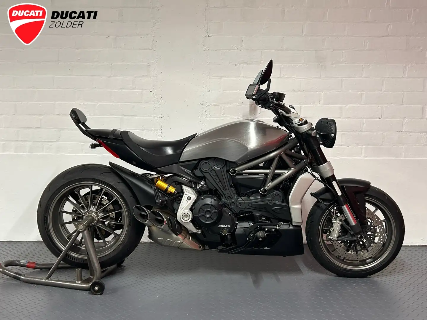 Ducati XDiavel XDiavel 1200 Stříbrná - 2