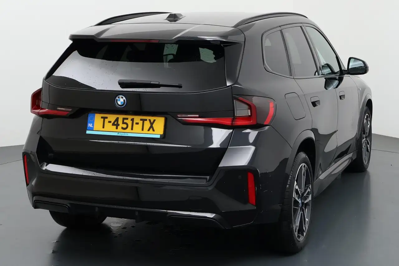 BMW X1 xDrive25e – waar sportiviteit elektrisch wordt, миниатюра 5