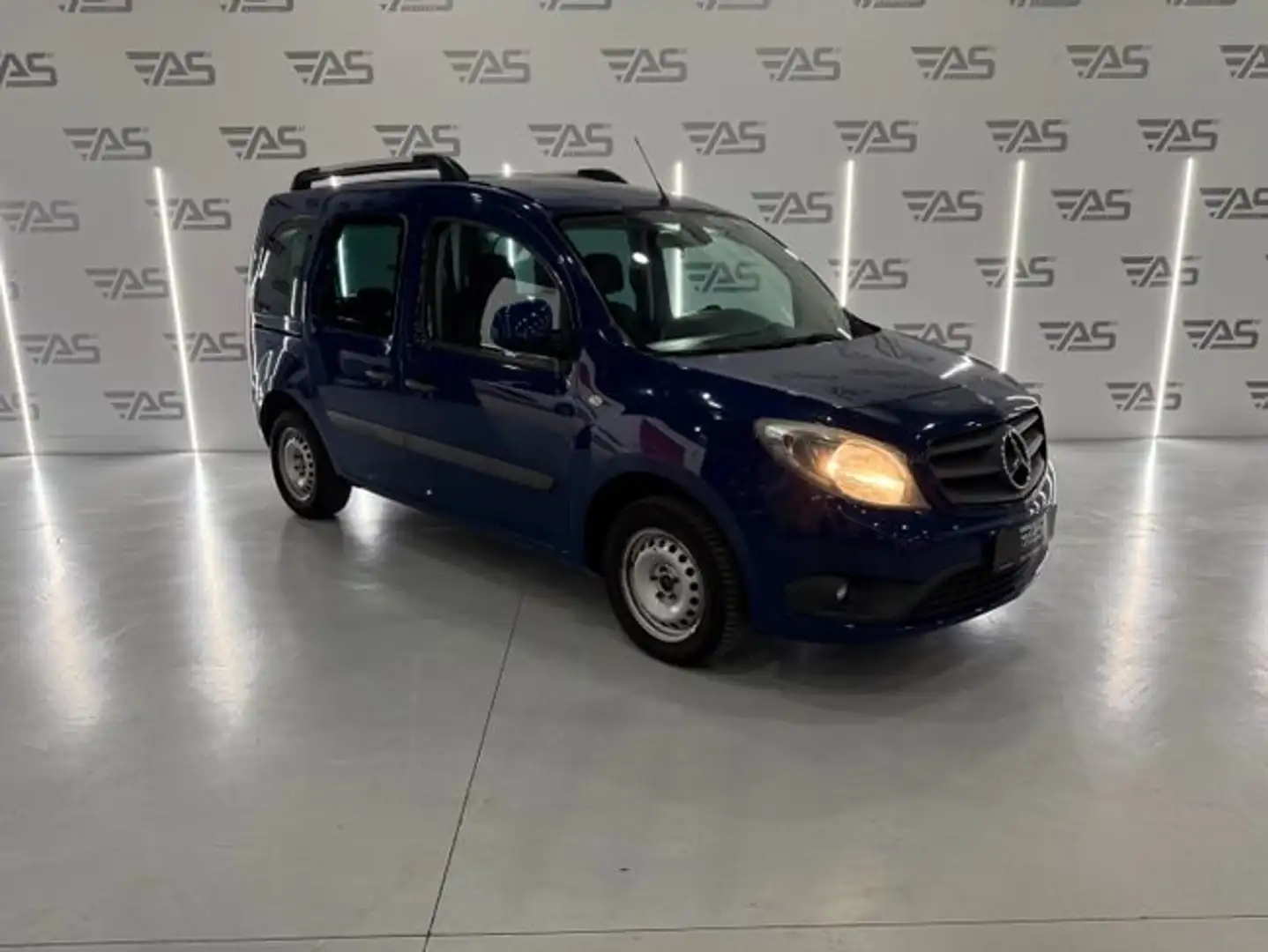 Mercedes-Benz Citan Tourer 108CDI Select Azul - 2