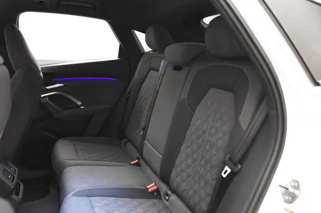 Audi Q5 view 14