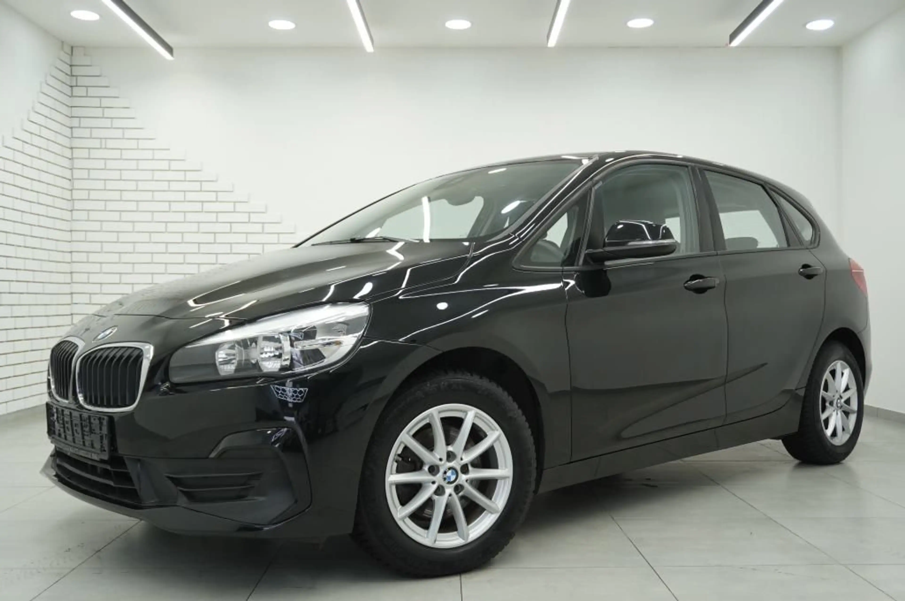 BMW 216 d Navi/AHK/Shzg/PDC/Temp