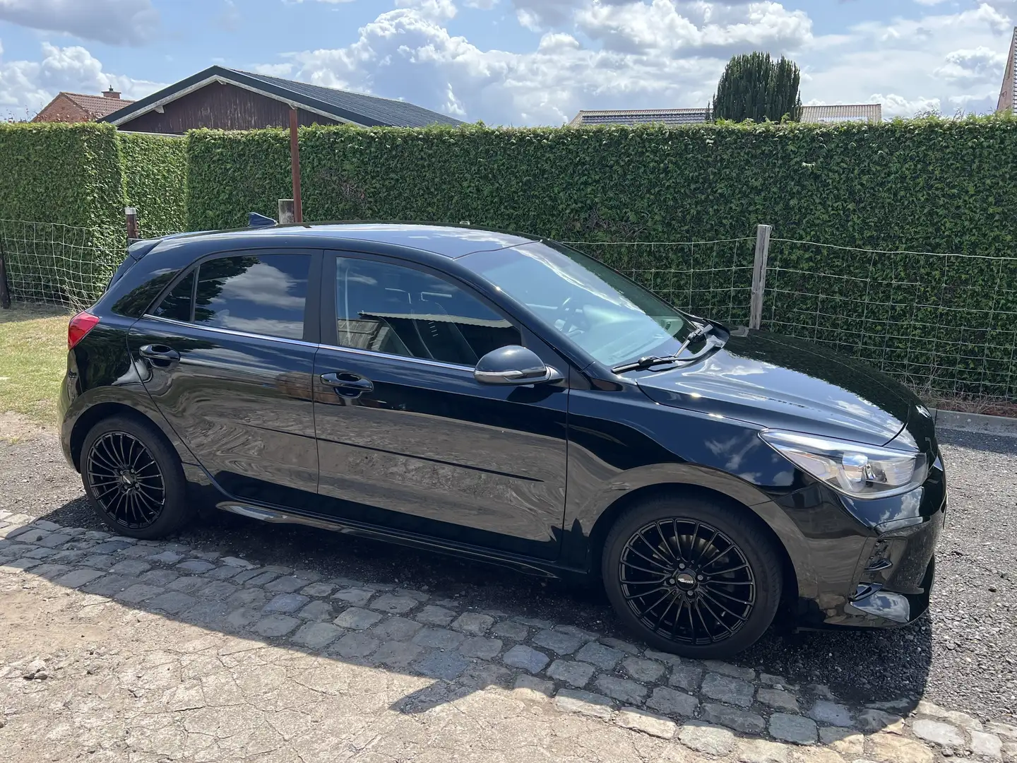 Kia Rio 1.0 T-GDI 100 GT Line (59.447km) Schwarz - 2