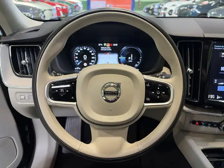 Volvo XC60 T6 Twin Recharge Inscription aut 2020, foto 14