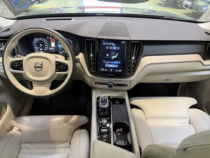 Volvo XC60 T6 Twin Recharge Inscription aut 2020, foto 11