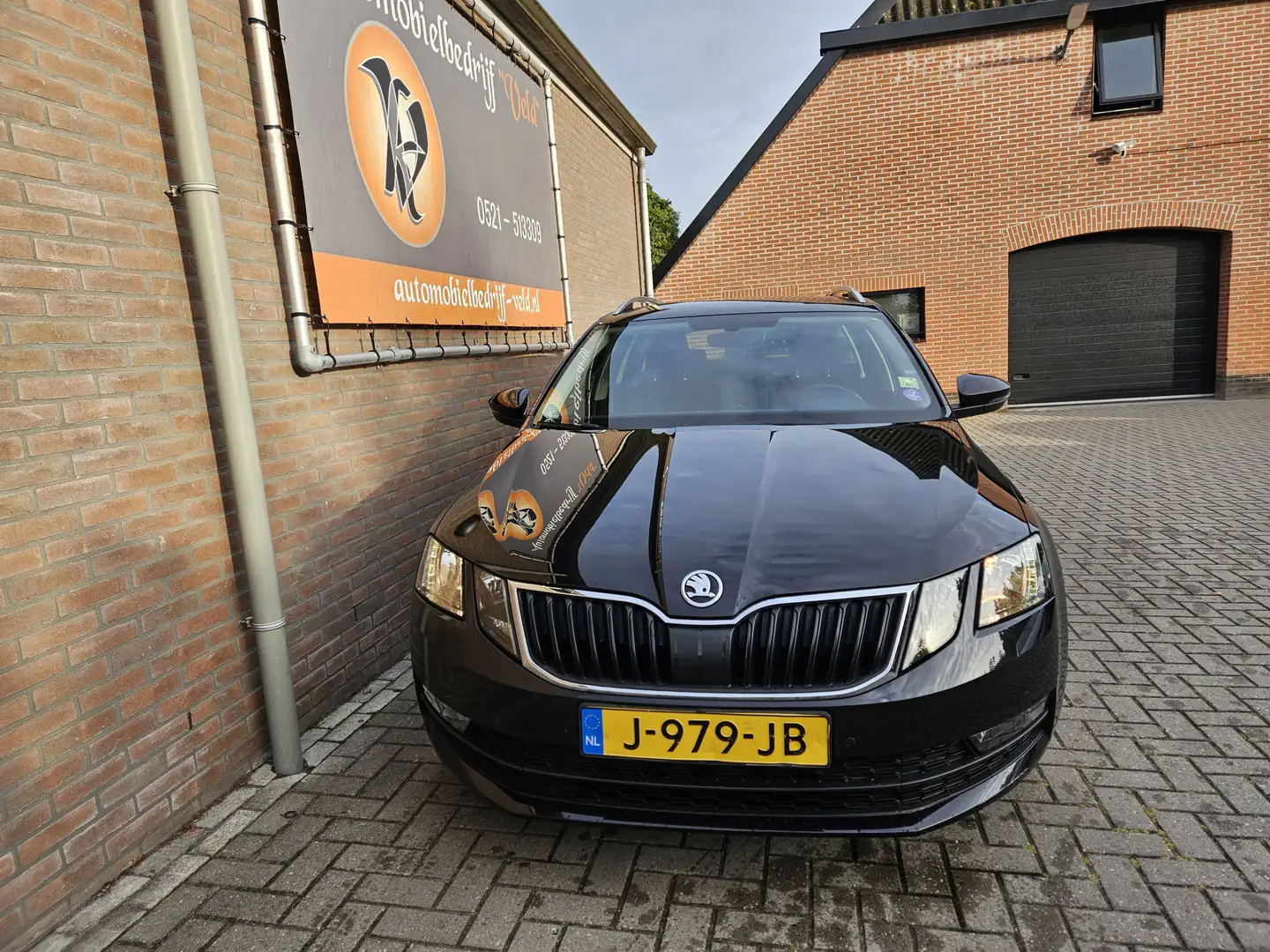 Skoda Octavia Combi 1.0 TSI Greentech Business Edition Zwart - 2