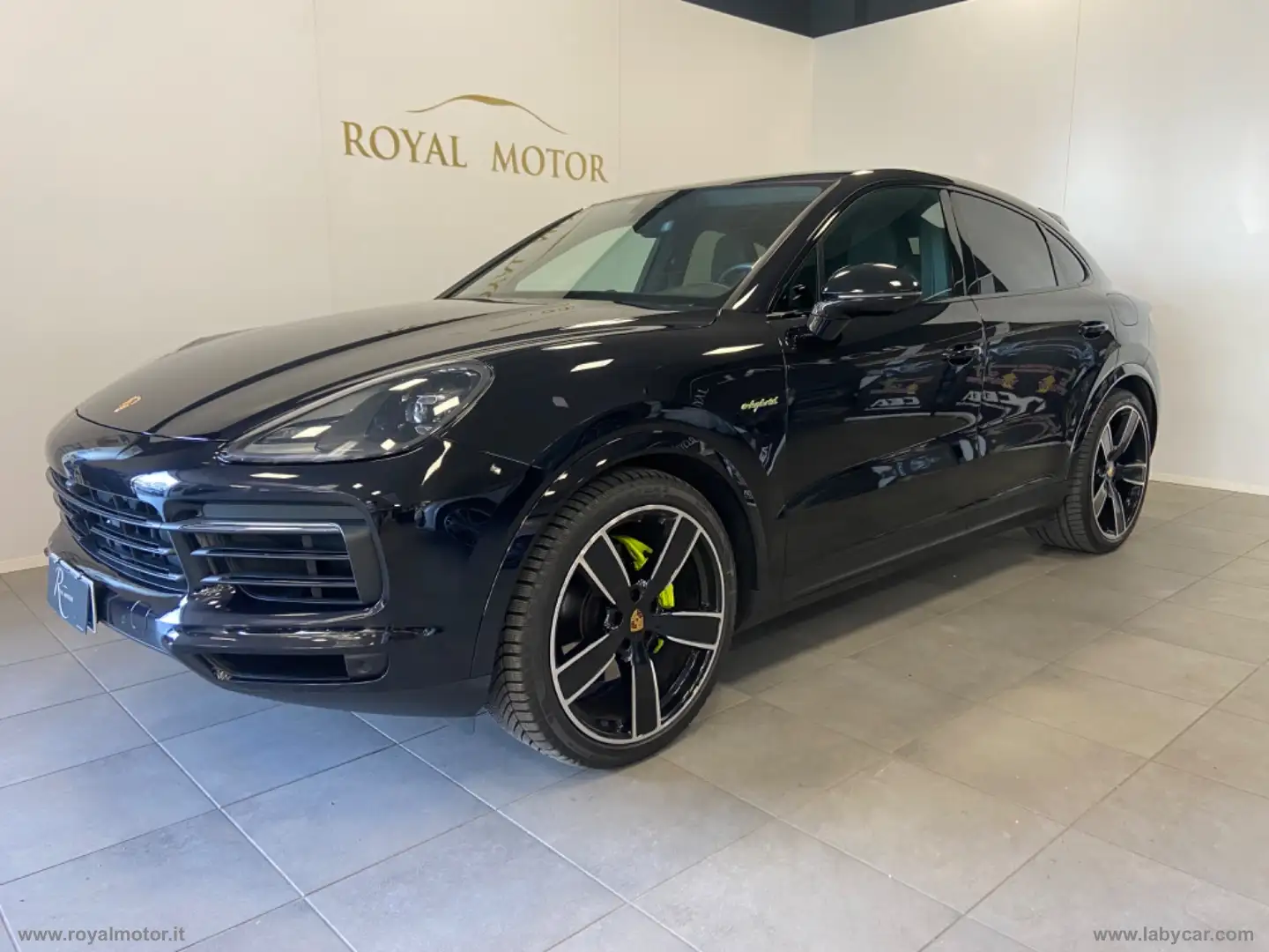 Porsche Cayenne Coupè 3.0 V6 E-Hybrid SEDILI VENTILATI E RISCALDAT Nero - 1