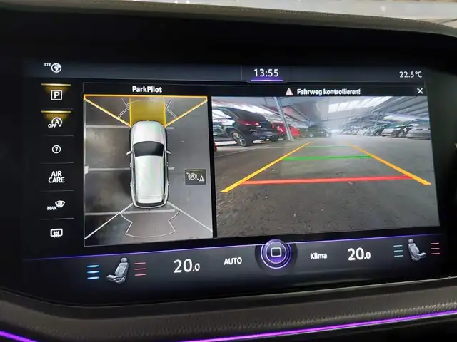 Volkswagen Touareg view 14