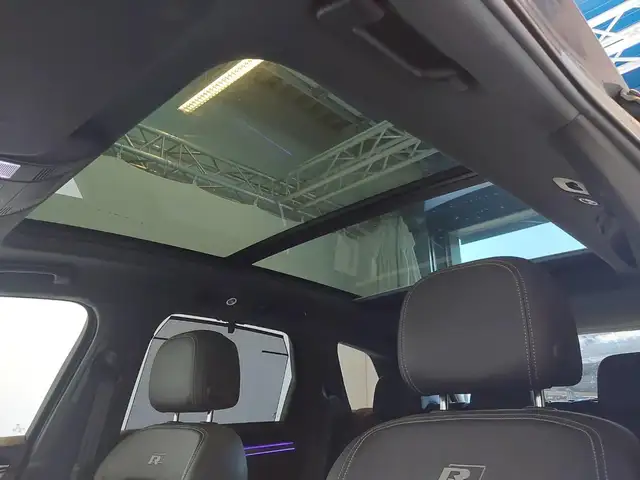 Volkswagen Touareg view 12